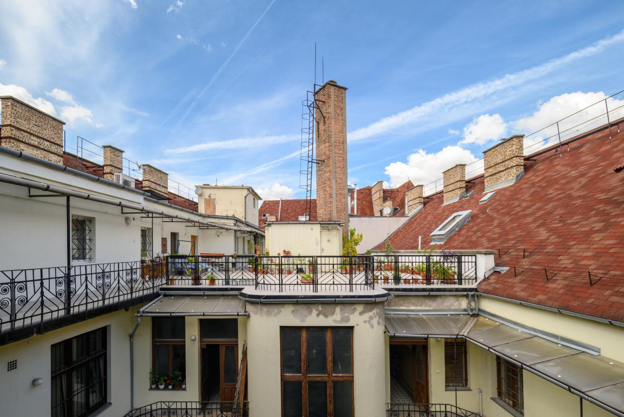 Parlament Apartmant Boedapest Buitenkant foto